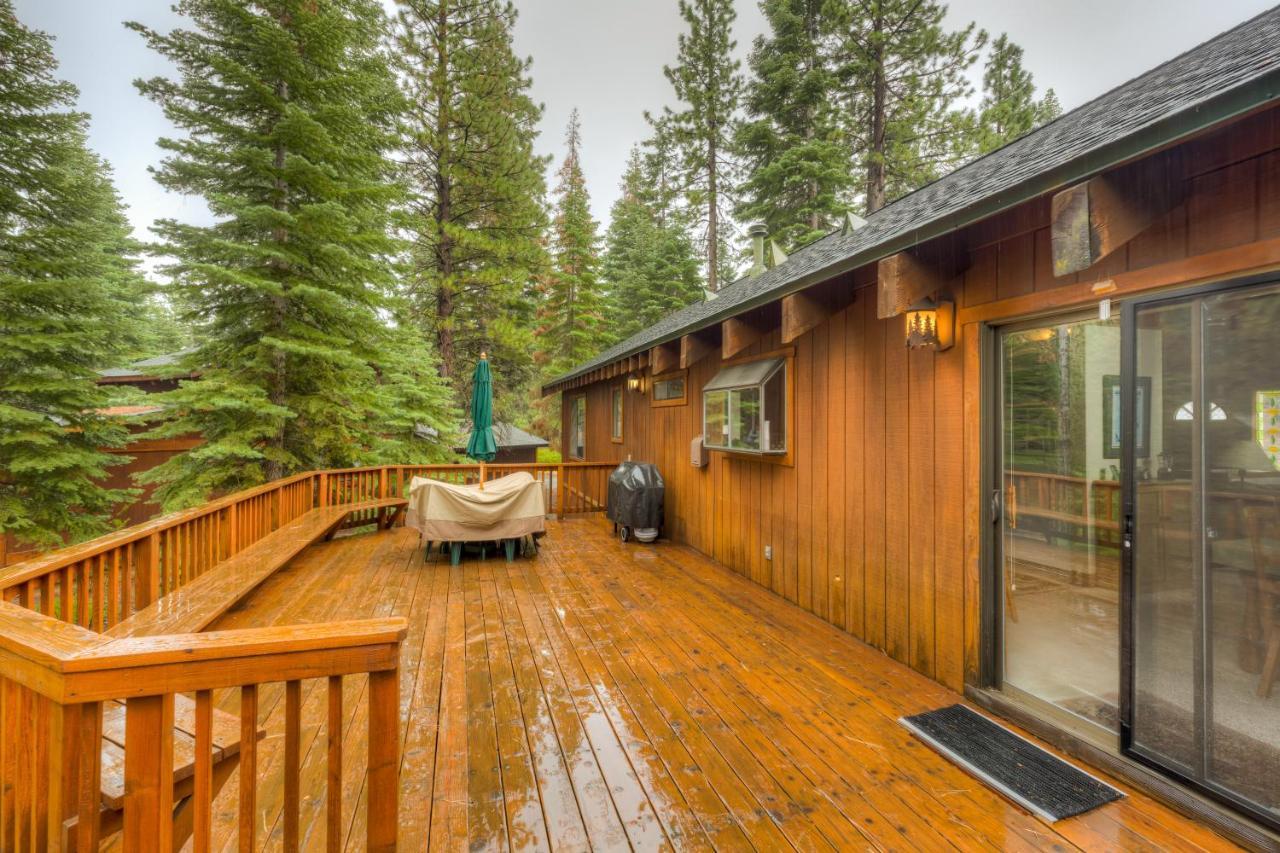 Grizzly Cabin Траки Экстерьер фото